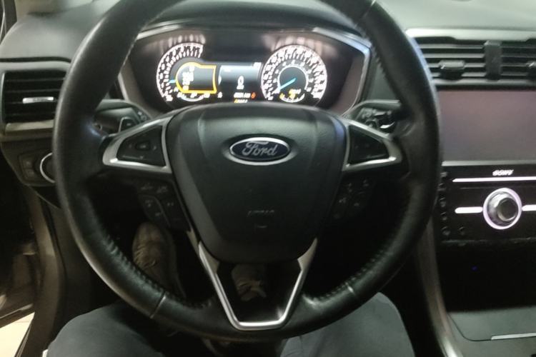 Used Ford Mondeo 2017 EcoBoost 180 Ultimate Model Steering Wheel