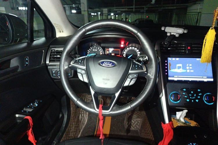 Used Ford Mondeo 2017 EcoBoost 200 Stylish Model Steering Wheel