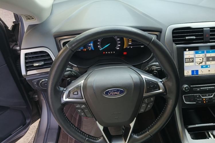 Used Ford Mondeo 2017 EcoBoost 200 Luxury Model Steering Wheel