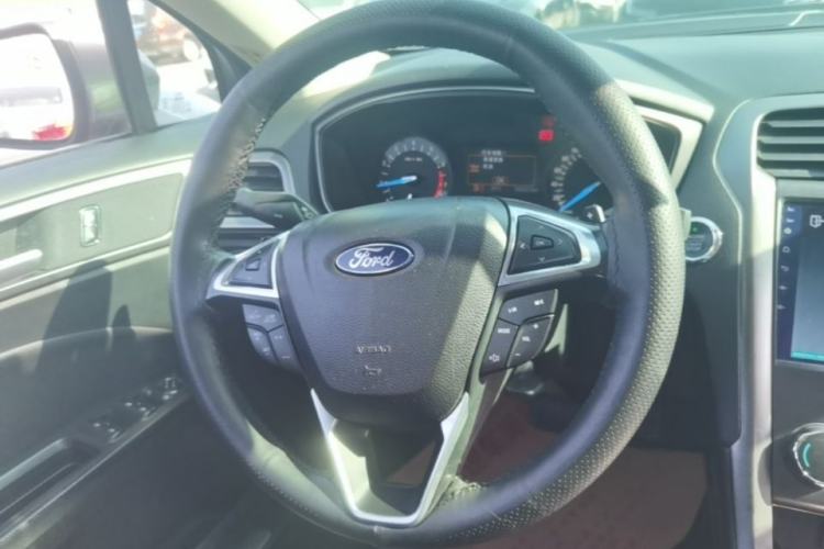 Used Ford Mondeo 2017 EcoBoost 200 Stylish Model Steering Wheel