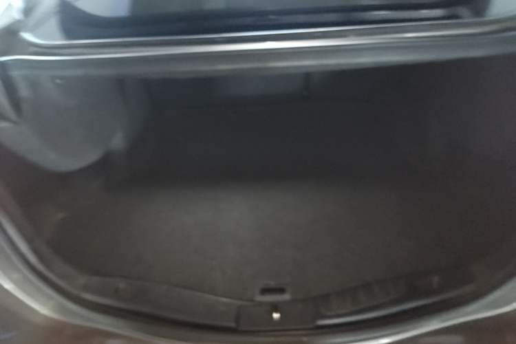 Used Ford Mondeo 2017 EcoBoost 180 Ultimate Model Trunk