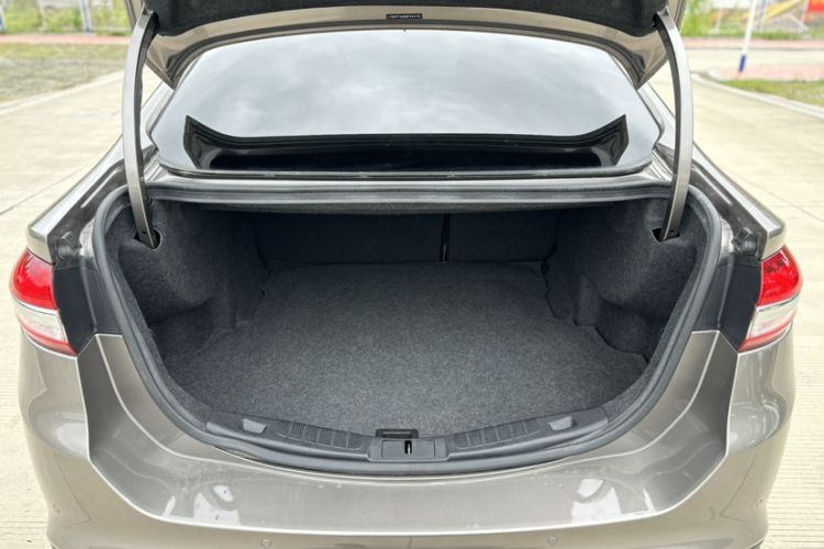 Used Ford Mondeo 2017 EcoBoost 200 Stylish Model Trunk