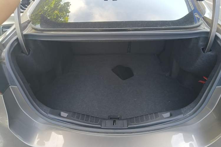 Used Ford Mondeo 2017 EcoBoost 200 Luxury Model Trunk