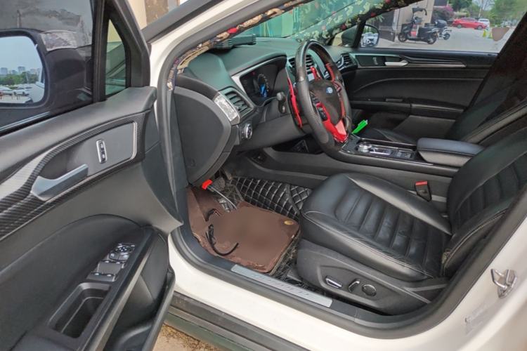 Used Ford Mondeo 2017 EcoBoost 180 Stylish Model Driver Seat