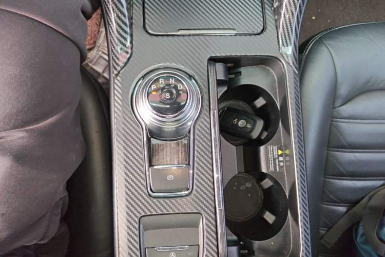 Used Ford Mondeo 2017 EcoBoost 180 Stylish Model Gear Lever
