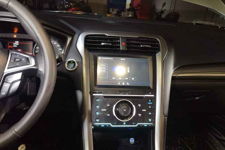 Used Ford Mondeo 2017 EcoBoost 180 Stylish Model Audio And AC Panel