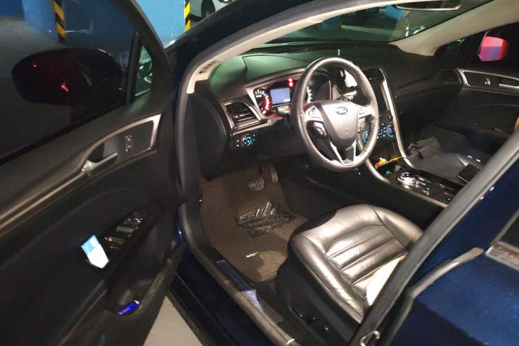 Used Ford Mondeo 2017 EcoBoost 180 Stylish Model Driver Seat