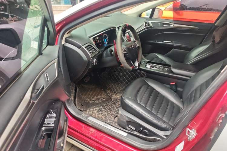 Used Ford Mondeo 2017 EcoBoost 180 Stylish Model Driver Seat
