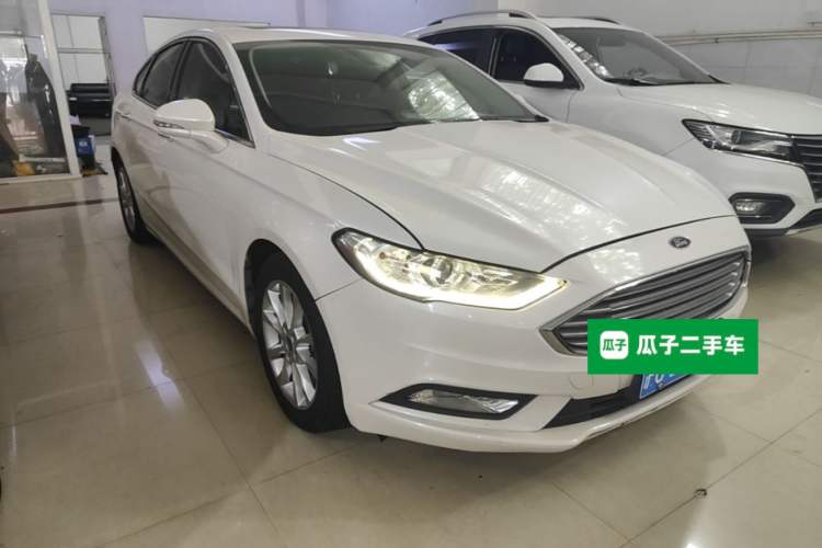 Used Ford Mondeo 2017 EcoBoost 180 Stylish Model Front Right 45 Deg
