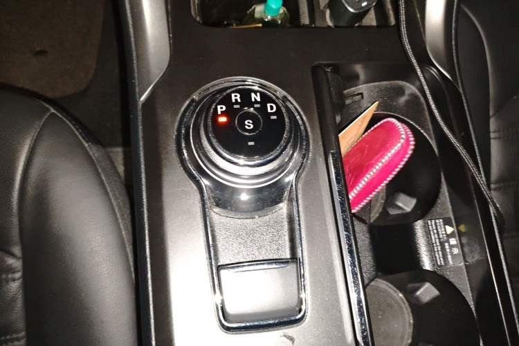 Used Ford Mondeo 2017 EcoBoost 180 Stylish Model Gear Lever