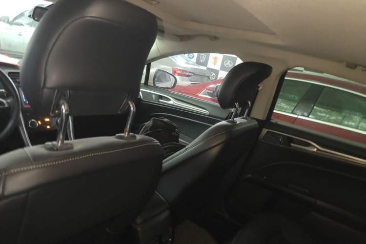 Used Ford Mondeo 2017 EcoBoost 180 Stylish Model Headliner