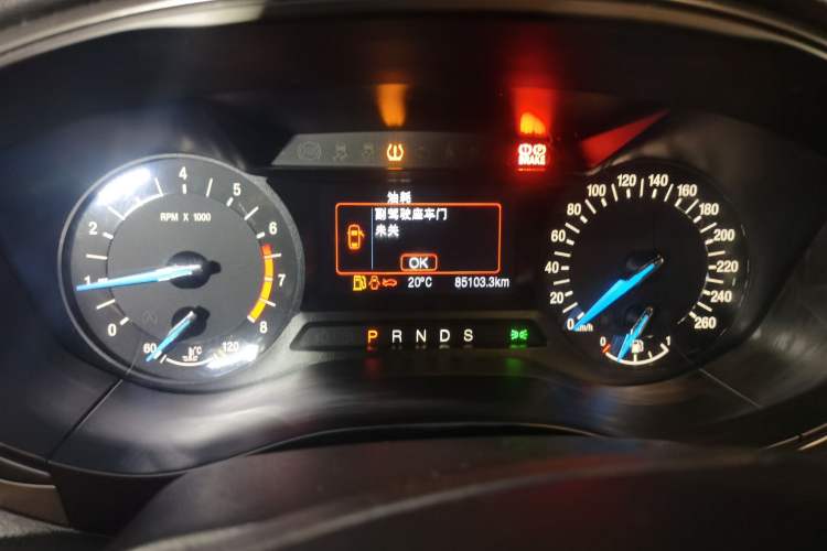 Used Ford Mondeo 2017 EcoBoost 180 Stylish Model Odometer Close Up