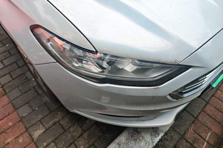 Used Ford Mondeo 2017 EcoBoost 180 Stylish Model Right Front Headlight