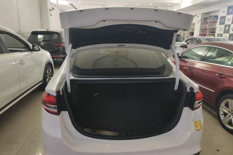 Used Ford Mondeo 2017 EcoBoost 180 Stylish Model Trunk