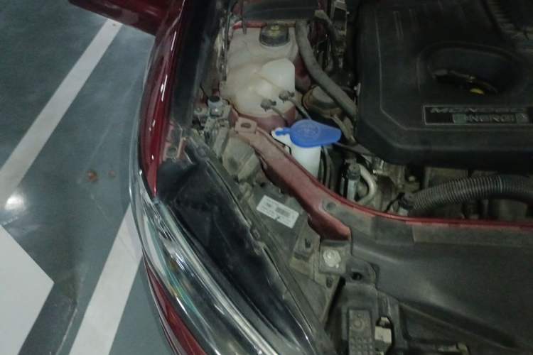 Used Ford Mondeo 2017 2.0L HEV ZhiZun Flagship Version Engine Bay Right