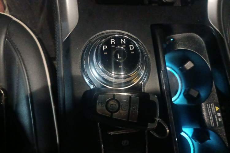 Used Ford Mondeo 2017 2.0L HEV ZhiZun Flagship Version Gear Lever