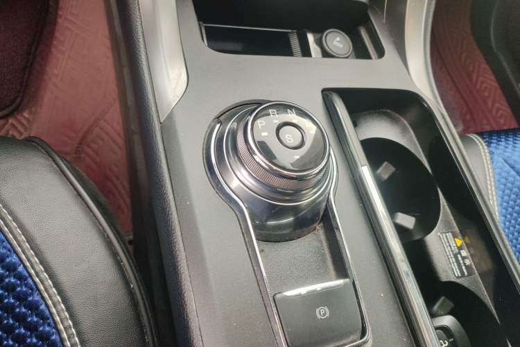 Used Ford Mondeo 2017 Facelifted EcoBoost 180 Fashion Edition Gear Lever