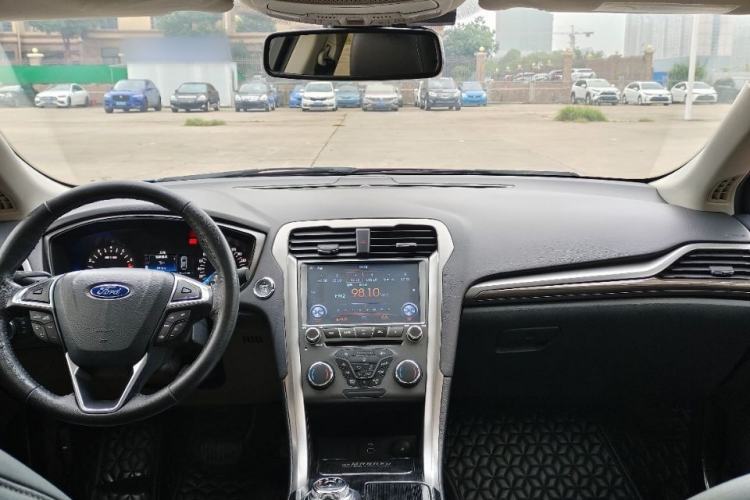 Used Ford Mondeo 2017 EcoBoost 200 Stylish Model Interior 1