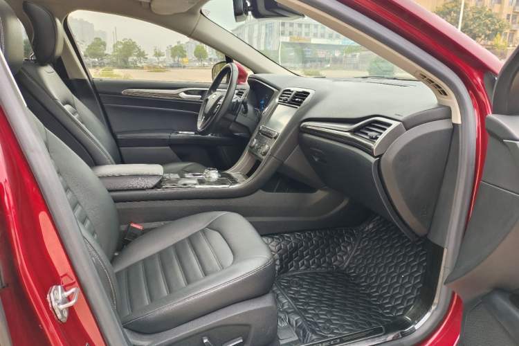 Used Ford Mondeo 2017 EcoBoost 200 Stylish Model Interior 12