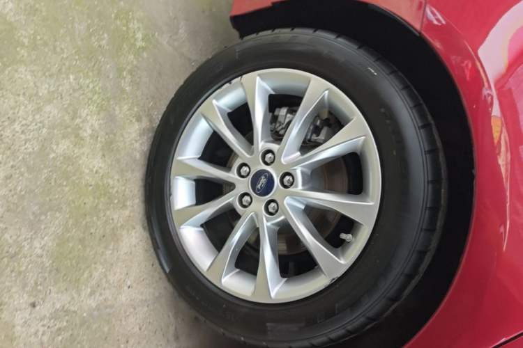 Used Ford Mondeo 2017 EcoBoost 180 Stylish Model Right Rear Wheel Hub