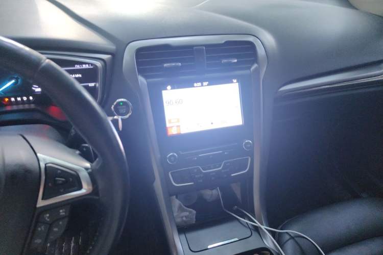 Used Ford Mondeo 2017 EcoBoost 180 Luxury Model Audio And AC Panel