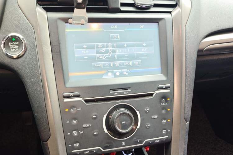 Used Ford Mondeo 2017 EcoBoost 180 Stylish Model Audio And AC Panel