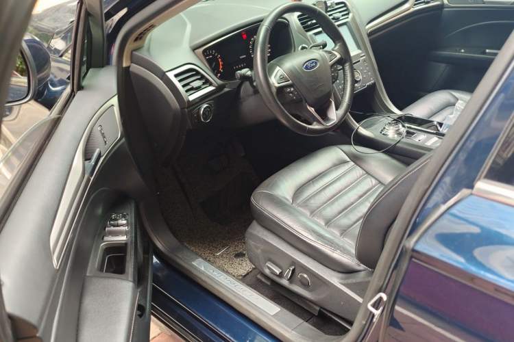 Used Ford Mondeo 2017 EcoBoost 180 Stylish Model Driver Seat