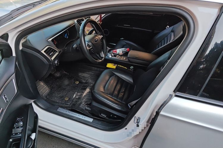 Used Ford Mondeo 2017 EcoBoost 180 Stylish Model Driver Seat