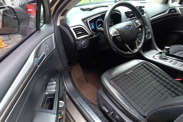 Used Ford Mondeo 2017 EcoBoost 200 Luxury Model Driver Seat