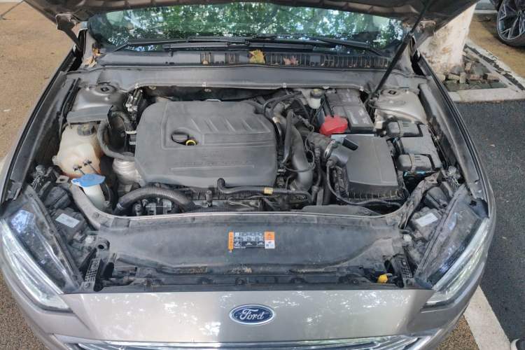 Used Ford Mondeo 2017 EcoBoost 180 Luxury Model Engine Bay