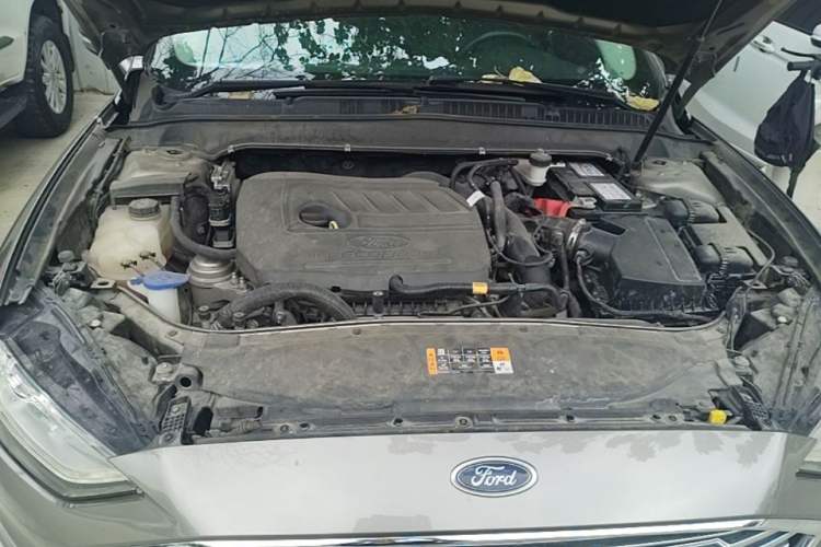 Used Ford Mondeo 2017 EcoBoost 180 Stylish Model Engine Bay