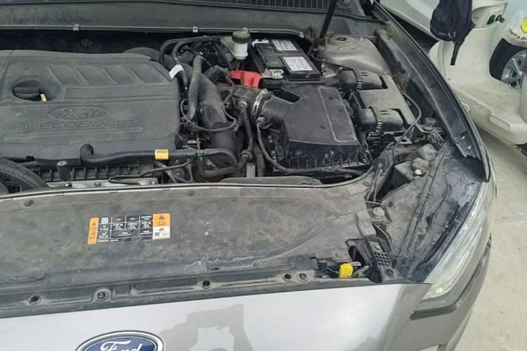 Used Ford Mondeo 2017 EcoBoost 180 Stylish Model Engine Bay Left