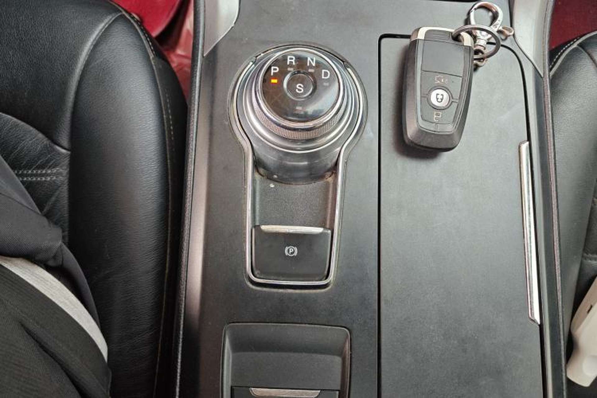 Used Ford Mondeo 2017 EcoBoost 180 Stylish Model Gear Lever