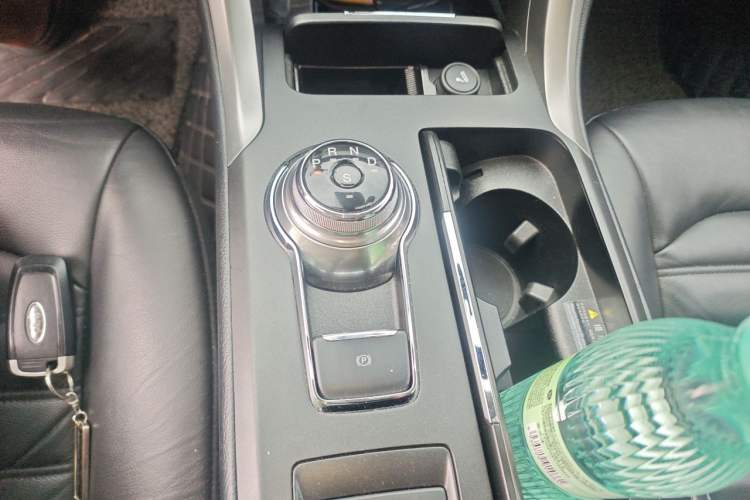 Used Ford Mondeo 2017 EcoBoost 180 Luxury Model Gear Lever