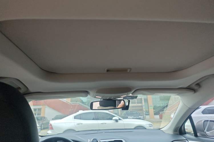 Used Ford Mondeo 2017 EcoBoost 180 Luxury Model Headliner