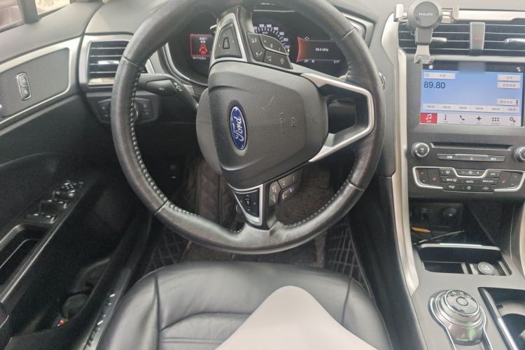 Used Ford Mondeo 2017 EcoBoost 180 Luxury Model Steering Wheel