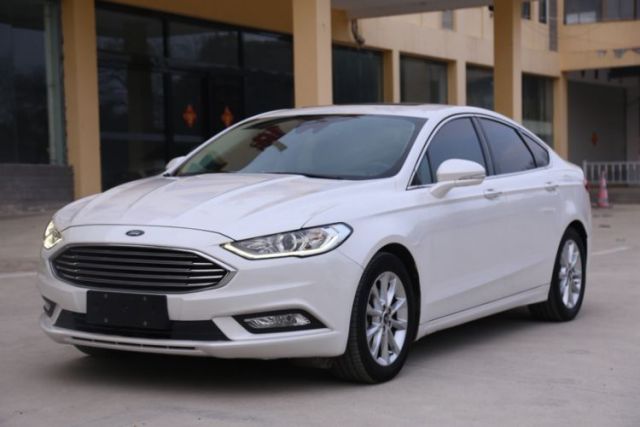 Ojetý Ford Mondeo 2017 EcoBoost 180 Stylish Model