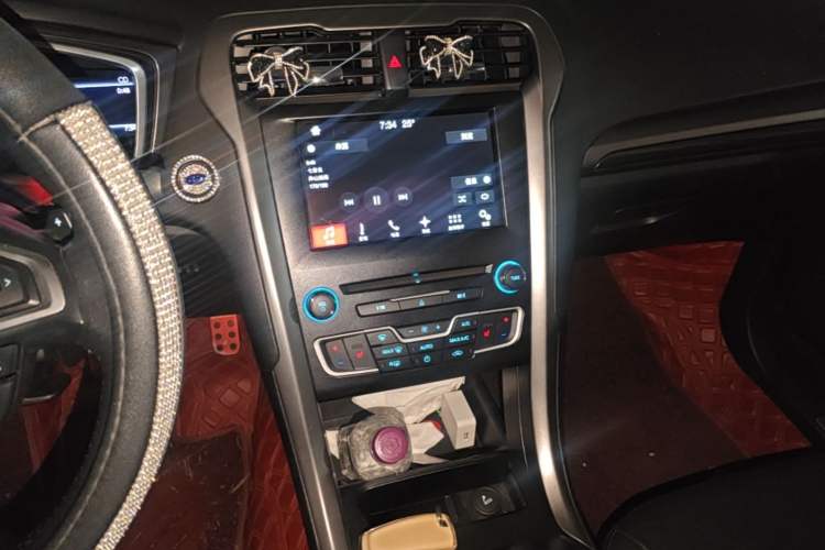 Used Ford Mondeo 2017 EcoBoost 200 Luxury Model Audio And AC Panel