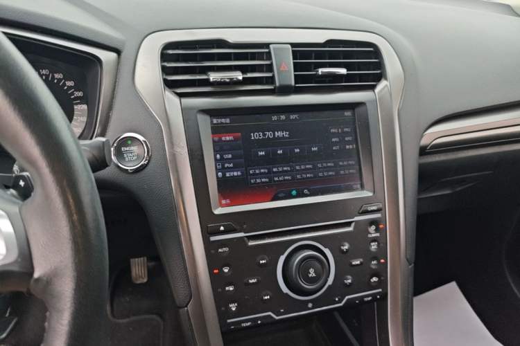 Used Ford Mondeo 2017 EcoBoost 180 Stylish Model Audio And AC Panel