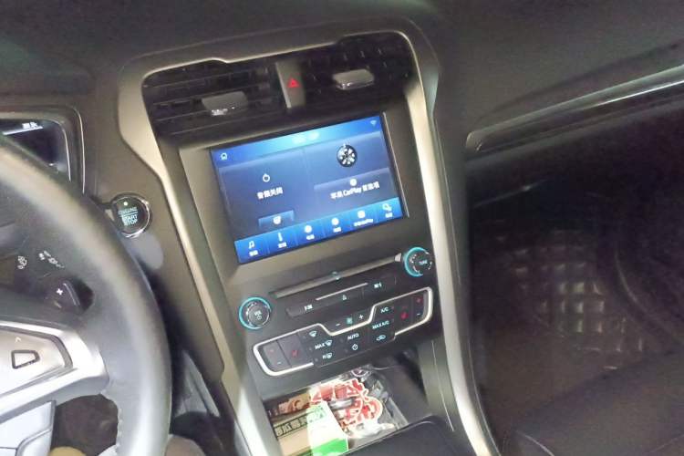 Used Ford Mondeo 2017 EcoBoost 180 Luxury Model Audio And AC Panel