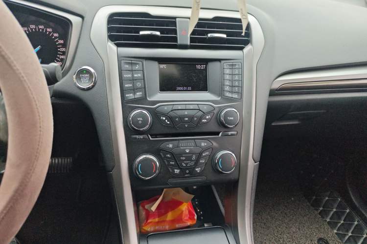 Used Ford Mondeo 2017 Facelifted EcoBoost 180 Fashion Edition Audio And AC Panel