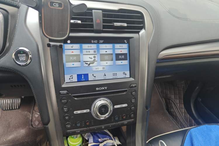 Used Ford Mondeo 2017 EcoBoost 245 Flagship Model Audio And AC Panel