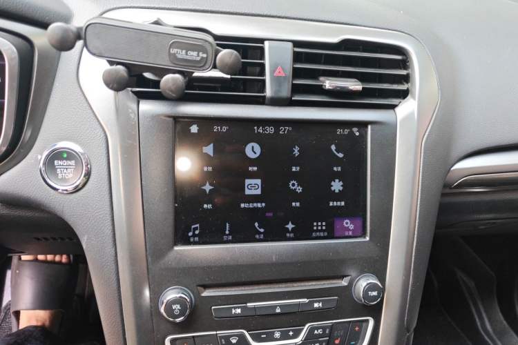 Used Ford Mondeo 2017 EcoBoost 180 Luxury Model Audio And AC Panel