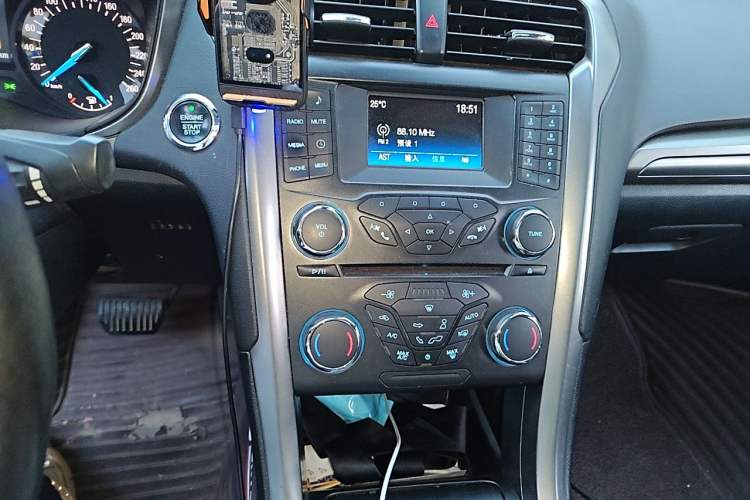 Used Ford Mondeo 2017 EcoBoost 200 Stylish Model Audio And AC Panel
