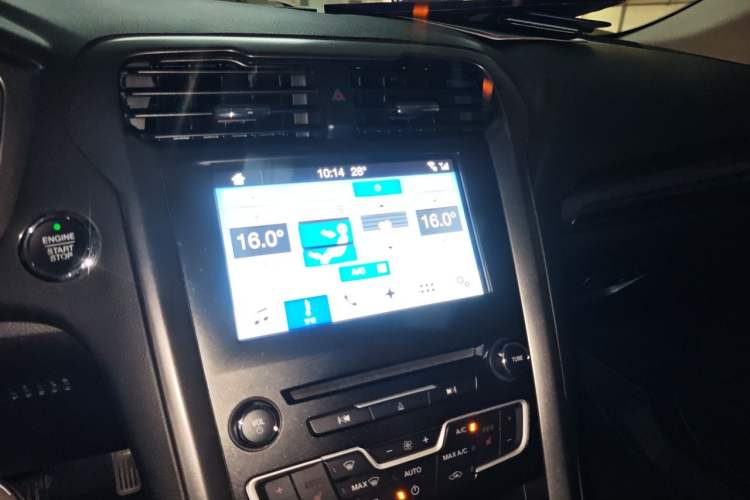 Used Ford Mondeo 2017 EcoBoost 200 Luxury Model Audio And AC Panel