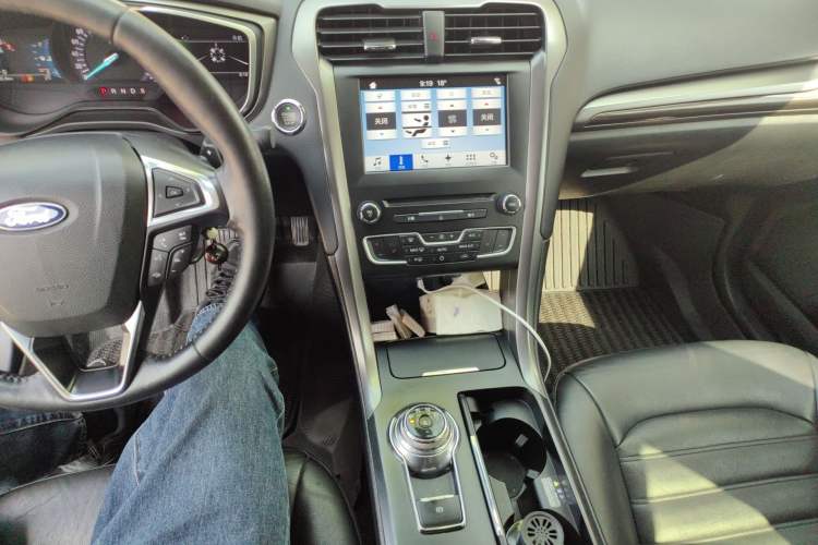Used Ford Mondeo 2017 EcoBoost 180 Luxury Model Audio And AC Panel