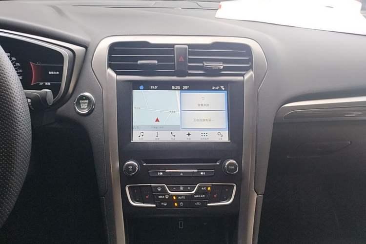 Used Ford Mondeo 2017 EcoBoost 200 Luxury Model Audio And AC Panel