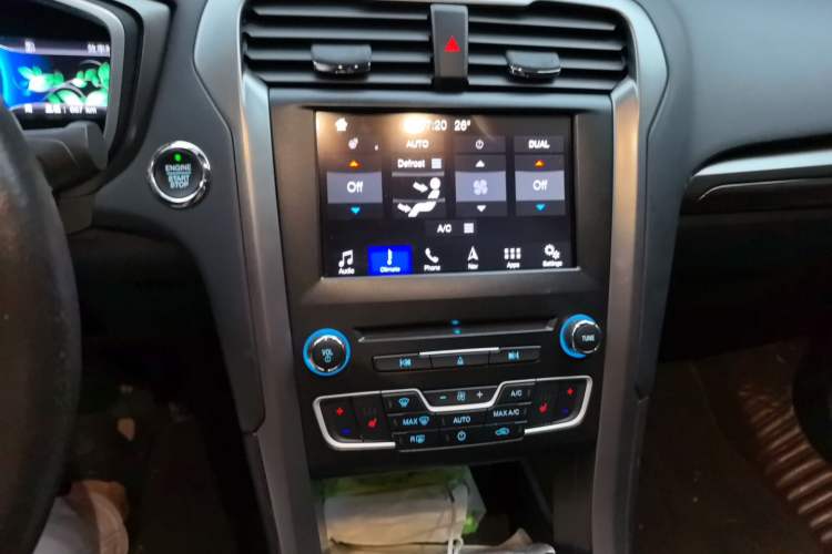 Used Ford Mondeo 2017 2.0L HEV Zhihao Model Audio And AC Panel