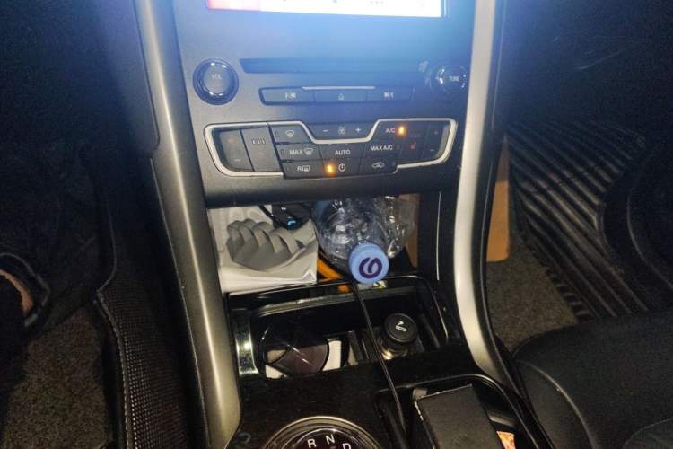 Used Ford Mondeo 2017 Restyled EcoBoost 180 Luxury Version Audio And AC Panel