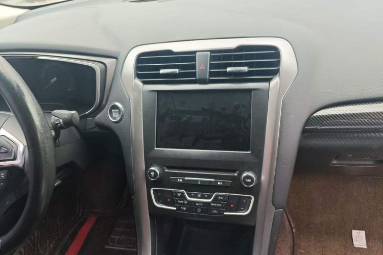 Used Ford Mondeo 2017 EcoBoost 180 Luxury Model Audio And AC Panel